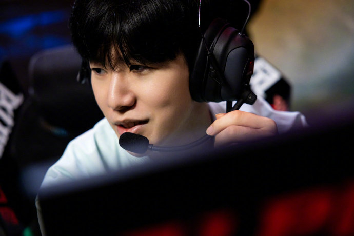 武汉三镇依 武汉三镇依