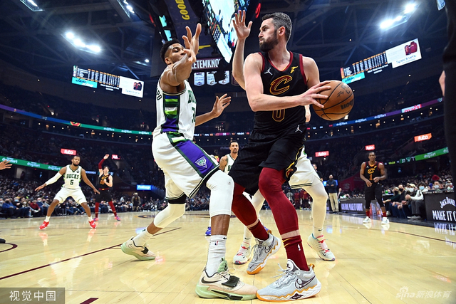 他们通过重 他们通过重