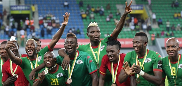 首先看内线 首先看内线